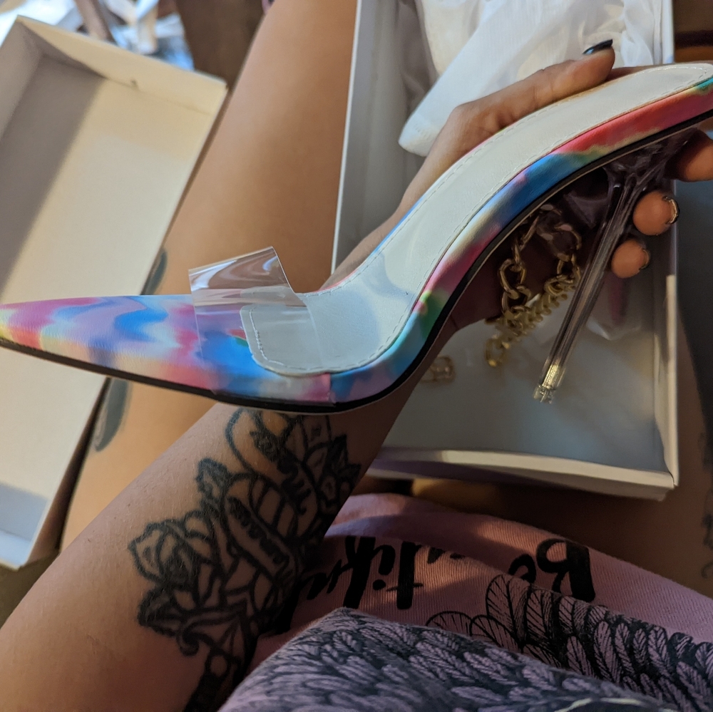 Heels - Picture 3 of 6
